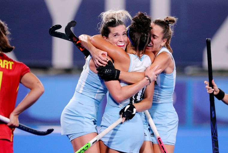 Las Leonas, ya clasificadas a cuartos de final, enfrentan a Australia Foto: CA Hockey