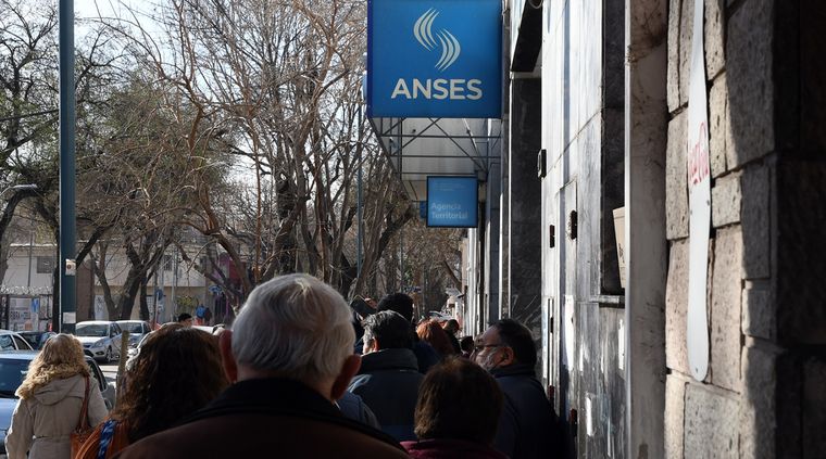 Se confirmó el monto de las jubilaciones para septiembre. Foto: ALF PONCE MERCADO / MDZ