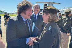 Javier Milei y Laura Richardson en el acto de traspaso del Hércules Foto: Presidencia de la Nación
