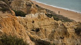 La playa de España que es conocida por ser la más larga. La playa de España que es conocida por ser la más larga.