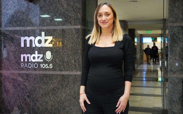Anabel en los estudios de MDZ.