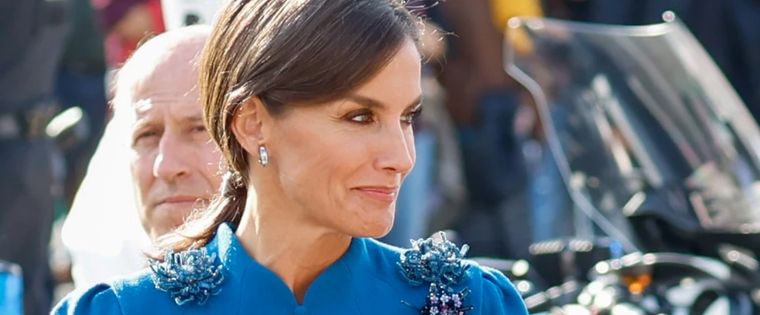 La reina Letizia deslumbra con su estiloso gusto para la moda. Foto: Europa FM