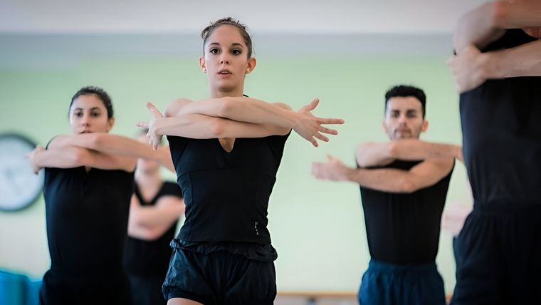 Fernanda enfocada en cada movimiento, tanto dentro como fuera de la danza Foto: Instagram Fernanda Losada