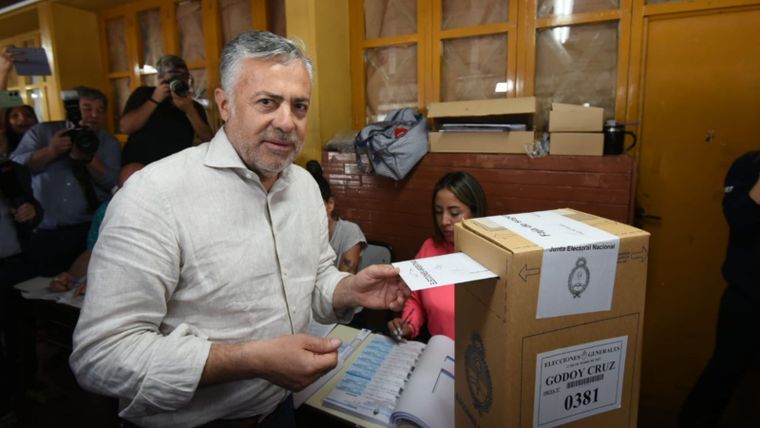 alfredo cornejo elecciones 2023 (3).jpg