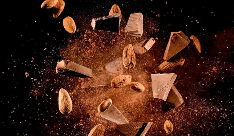 Disfruta de almendras bañadas en chocolate: receta rápida y deliciosa Foto: Shutterstock