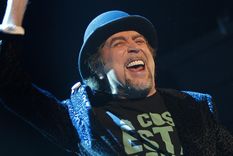 Foto: https://elcomercio.pe/luces/musica/joaquin-sabina-entre-el-amor-los-excesos-y-dolor-la-historia-detras-de-su-disco-mas-famoso-19-dias-y-500-noches-noticia/