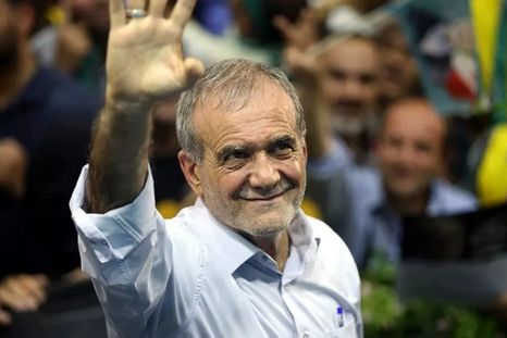 El presidente de Irán, Masoud Pezeshkian, advirtió que su país responderá de manera “dura” frente a cualquier acto de agresión, en un nuevo capítulo de tensión con Estados Unidos. Foto EFE El presidente de Irán, Masoud Pezeshkian, advirtió que su país responderá de manera “dura” frente a cualquier acto de agresión, en un nuevo capítulo de tensión con Estados Unidos. Foto EFE