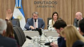 La actual ley de DNU fue sancionada por el kirchnerismo en 2006 y hoy Unión por la Patria la quiere modificar.