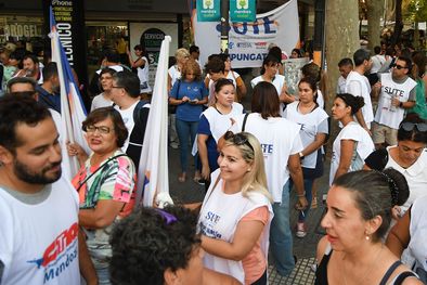 MDZol | Los estatales harán un pedido al Gobierno por la inflación. Foto: Santiago Tagua/MDZ