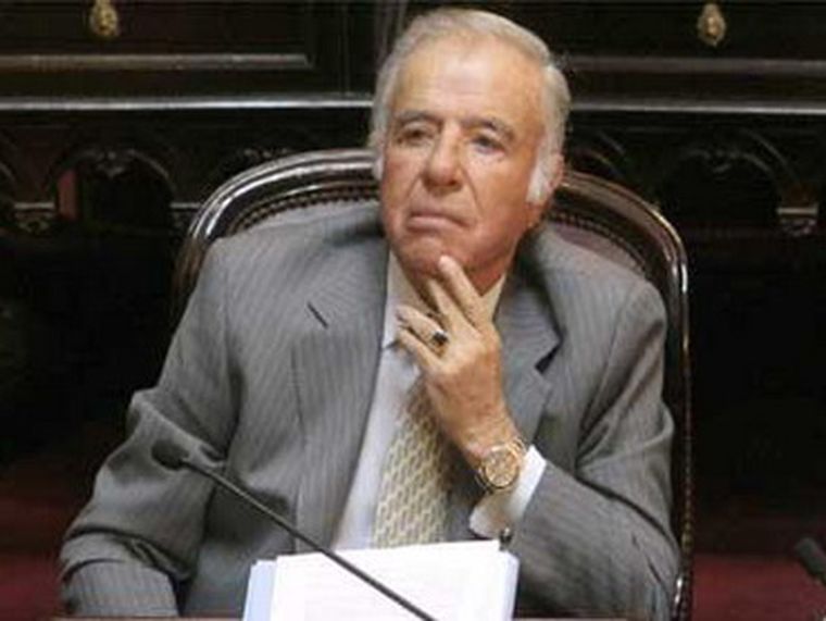 Menem sorprendió a propios y ajenos son su ausencia.