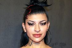 a través de sus redes, Cazzu mostró nuevas fotos de su hijita.