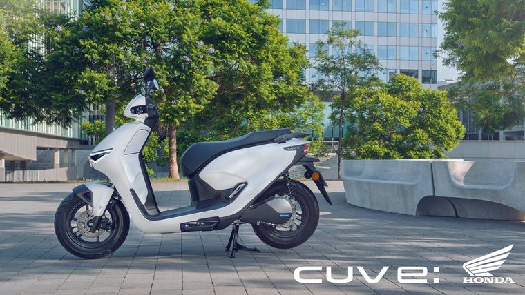 Así es la nueva moto de Honda con doble batería y más de 70 km de autonomía