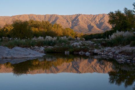 Naturaleza, calma y agua fresca definen al pueblo de Traslasierra que más se disfruta en verano. Naturaleza, calma y agua fresca definen al pueblo de Traslasierra que más se disfruta en verano.