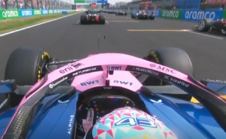 Gran reacción del argentino en la salida.