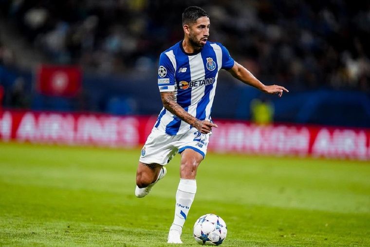 El mediocampista ha mostrado un gran nivel en el fútbol europeo. Foto: Instagram @alan_varela01