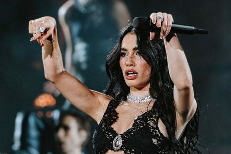 Mirá el look clásico de Lali Espósito en el Festival de Cine de San Sebastián. Mirá el look clásico de Lali Espósito en el Festival de Cine de San Sebastián.