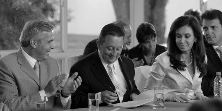 Cristina y Jaque, en uno de los últimos anuncios presidenciales.