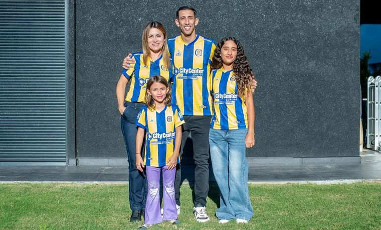 Di María regresará a Rosario Central y debutará contra Godoy Cruz. Di María regresará a Rosario Central y debutará contra Godoy Cruz.