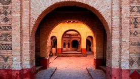 El adobe continúa siendo uno de los materiales característicos de la arquitectura tradicional de Marrakech y el sur de Marruecos.