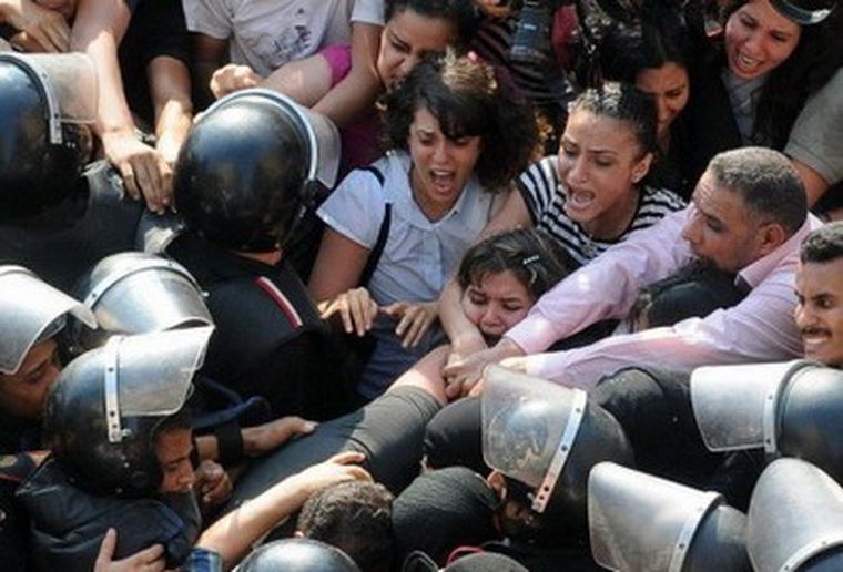 Los manifestantes pudieron agruparse por otros medios.