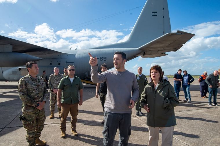 Luis Petri destacó la ayuda proporcionada por la Fuerza Aérea. Foto: Luis Petri