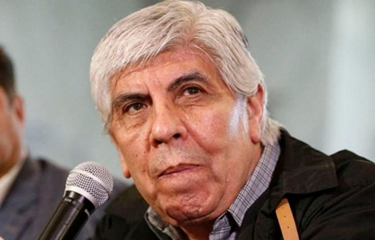 Hugo Moyano firmó una paritaria a la baja. MDZ