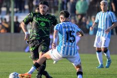 Racing no puede ante Sarmiento como visitante. Foto: FotoBaires Racing no puede ante Sarmiento como visitante. Foto: FotoBaires