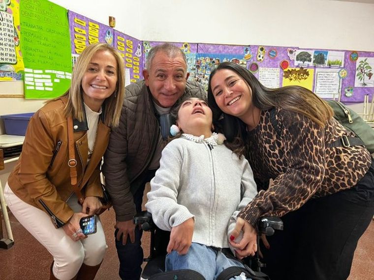 Milagros Juez votó por primera vez a los 22 años Foto: Twitter Luis Juez