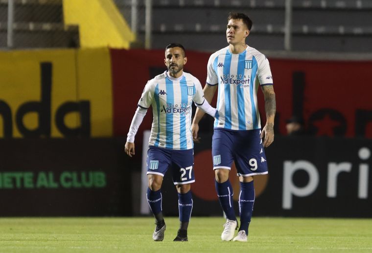 Moralez y Reniero, claves en la victoria de Racing en Ecuador Foto: Racing
