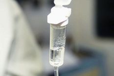 Los dos medicamentos son antiinflamatorios administrados por goteo.