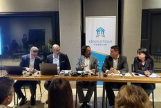 Pablo Frigolé junto al Fiscal de Estado, Fernando Simón, en la presentación del Presupuesto 2025 del organismo en la Legislatura. Foto: Cámara de Diputados