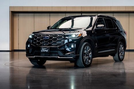 Ford Explorer Papa León XIV Ford Explorer Papa León XIV