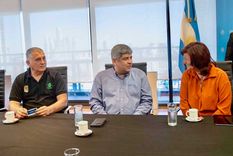 Pablo Moyano junto a Kelly Olmos Foto: NA Pablo Moyano junto a Kelly Olmos Foto: NA