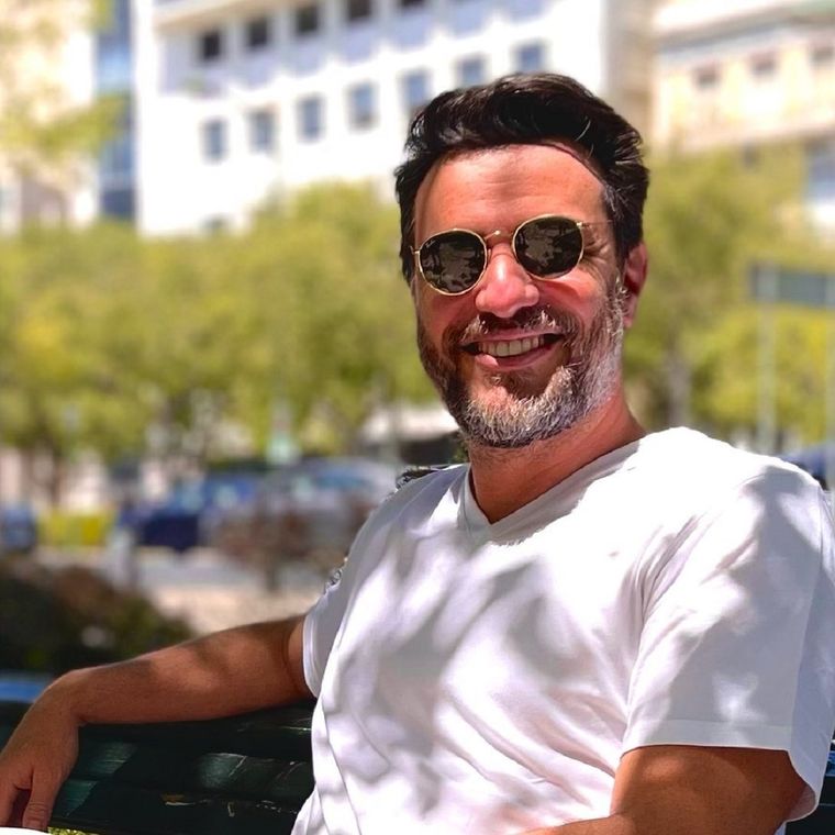 Rodrigo Lombardi tiene 45 años.