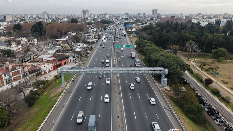 Con el peaje automático se eliminarán largas filas y congestionamientos en la autopista.