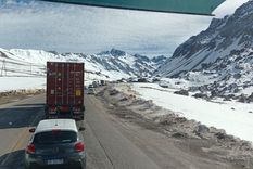 El Paso a Chile se encuentra abierto para todo tipo de vehículos Foto: Osvaldo Valle