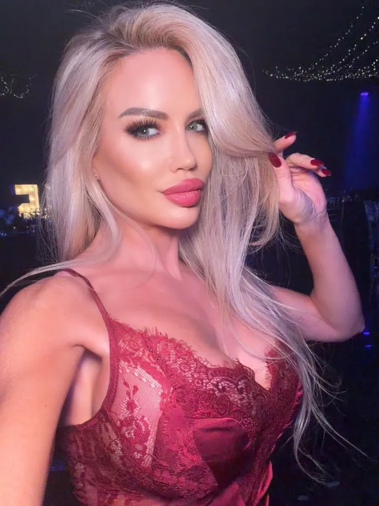 El look de Luciana Salazar que se llevó todas las miradas en un evento de 15. El look de Luciana Salazar que se llevó todas las miradas en un evento de 15.