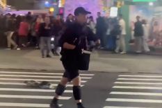 salvaje ataque con bombas de humo y un cuchillo en taiwan: hay al menos 3 muertos salvaje ataque con bombas de humo y un cuchillo en taiwan: hay al menos 3 muertos