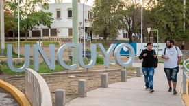 Este lunes comenzó el proceso de inscripción para las becas de la UNCuyo. Este lunes comenzó el proceso de inscripción para las becas de la UNCuyo.