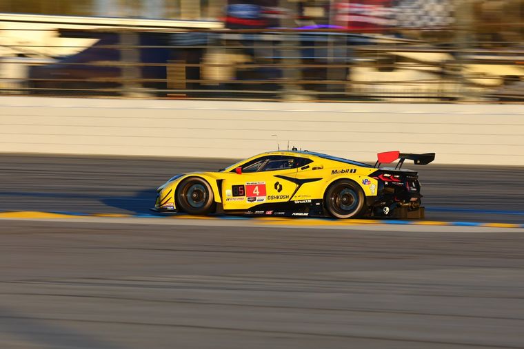 Varrone estuvo en el ojo de la tormenta por una maniobra en las 24 Horas de Daytona. Foto: @NicoVarrone