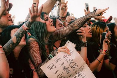 MDZol | El ingreso al Lollapalooza Argentina 2025 se realiza con una pulsera que sirve como entrada y para consumo de alimentos y bebidas durante el evento. Foto: Instagram @lollapaloozaar