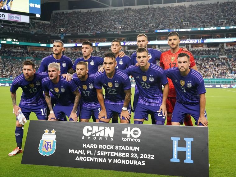 El once de Argentina que venció a Honduras. Foto: Publicada por Olé