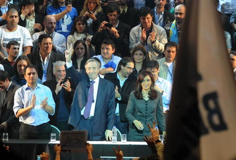 Néstor apareció junto a Cristina, el martes, en pleno postoperatorio. Foto: NA