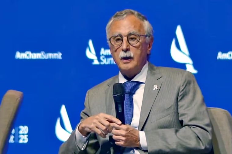 Mario Lugones, ministro de Salud