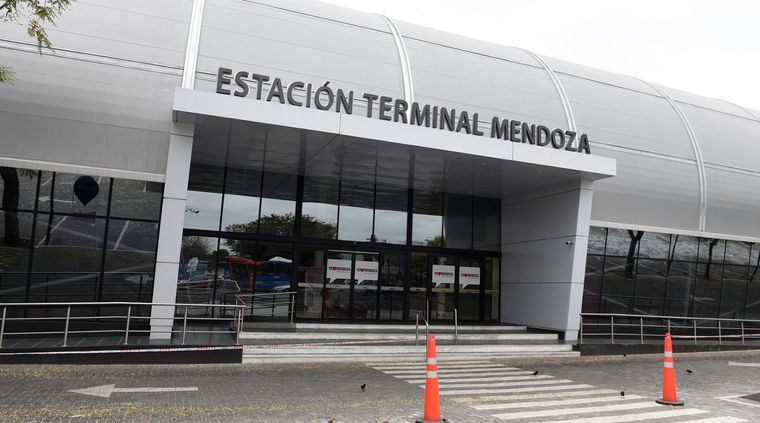 De acuerdo con la investigación, algunos de los abusos ocurrieron cuando el acusado viajaba con la niña de San Martín hasta la Estación Terminal Mendoza.  De acuerdo con la investigación, algunos de los abusos ocurrieron cuando el acusado viajaba con la niña de San Martín hasta la Estación Terminal Mendoza.