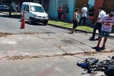 El camión atropelló a la moto que trasladaba a una pareja y a un bebé de un año y medio El camión atropelló a la moto que trasladaba a una pareja y a un bebé de un año y medio