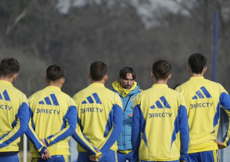 Diego Martínez debió presentar una lista de concentrados con 15 bajas. Foto: Prensa Boca Juniors