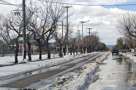 El SMN emitió alertas por lluvias, nevadas y vientos fuertes en varias provincias. El SMN emitió alertas por lluvias, nevadas y vientos fuertes en varias provincias.