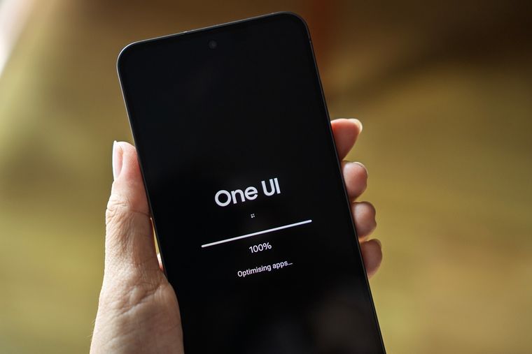 Bixby mejora su rendimiento en los teléfonos gracias a los modelos de lenguaje avanzados. Bixby mejora su rendimiento en los teléfonos gracias a los modelos de lenguaje avanzados.