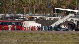 Hantavirus: comienza el desembarco de los primeros pasajeros del crucero MV Hondius